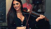 VIOLINISTKINJA DOBILA JEZIVE PRETNJE: Čestitala Dan Republike, pa krenula hajka iz Federacije BiH (FOTO) VIOLINISTKINJA DOBILA JEZIVE PRETNJE: Čestitala Dan Republike, pa krenula hajka iz Federacije BiH (FOTO)