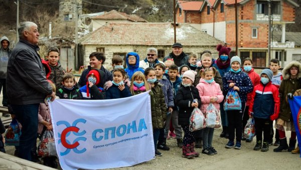 СПОНА У СКОПЉУ, УЧВРШЋУЈЕ ВЕЗЕ СРБА У СЕВЕРНОЈ МАКЕДОНИЈИ И МАТИЦЕ: Чувари баштине Старе Србије