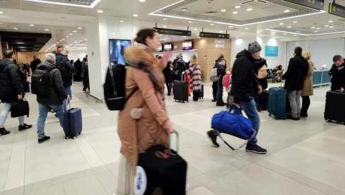 FRANCUZI KRIVI ZA KAŠNJENJE LETOVA: Direktorat civilnog vazduhoplovstva u vanrednoj inspekciji na beogradskom aerodromu FRANCUZI KRIVI ZA KAŠNJENJE LETOVA: Direktorat civilnog vazduhoplovstva u vanrednoj inspekciji na beogradskom aerodromu