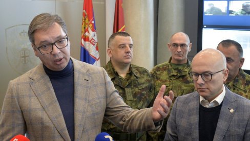 VAŽNE PROMENE U VOJSCI SRBIJE: Vučić najavio - 186 miliona potrošićemo na kupovinu oružja i oruđa iz domaće proizvodnje VAŽNE PROMENE U VOJSCI SRBIJE: Vučić najavio - 186 miliona potrošićemo na kupovinu oružja i oruđa iz domaće proizvodnje