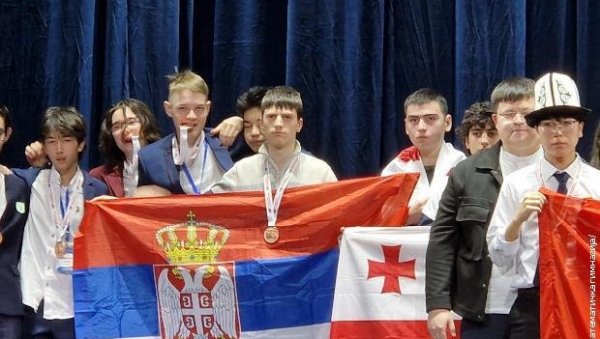 ОСВОЈИЛИ СЕДАМ МЕДАЉА У КАЗАХСТАНУ: Још једном заблистали ученици Математичке гимназије ОСВОЈИЛИ СЕДАМ МЕДАЉА У КАЗАХСТАНУ: Још једном заблистали ученици Математичке гимназије