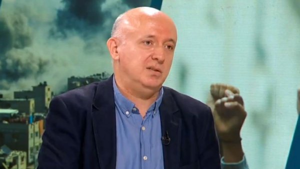 РАДОМИРОВИЋ: Знам доста људи који неће да гласају за Милоша Јовановића због сарадње са Ђиласом (ВИДЕО) РАДОМИРОВИЋ: Знам доста људи који неће да гласају за Милоша Јовановића због сарадње са Ђиласом (ВИДЕО)