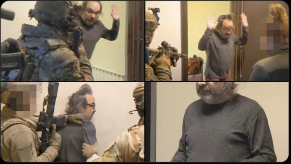 ОВАКО ЈЕ УХАПШЕН АМЕРИЧКИ НОВИНАР КОЈИ ЈЕ КАСНИЈЕ УМРО У ЗАТВОРУ: Украјинци уперили оружје у њега, па му вршљали по кући (ВИДЕО) ОВАКО ЈЕ УХАПШЕН АМЕРИЧКИ НОВИНАР КОЈИ ЈЕ КАСНИЈЕ УМРО У ЗАТВОРУ: Украјинци уперили оружје у њега, па му вршљали по кући (ВИДЕО)