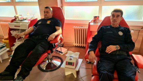 DOBOJSKI VETERANI DALI KRV: Humanost pripadnika Udruženja veterana Petog odreda Specijalne brigade MUP Srpske DOBOJSKI VETERANI DALI KRV: Humanost pripadnika Udruženja veterana Petog odreda Specijalne brigade MUP Srpske