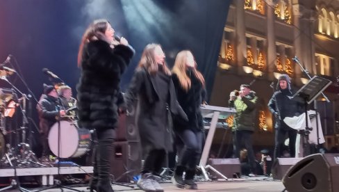 IGRALO SE KOLO U BANJALUCI: Danica Krstić u inat minusu (VIDEO)