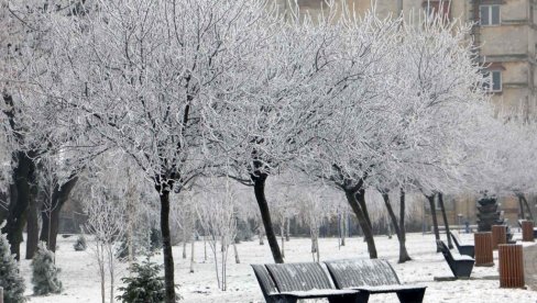 ШТА СЕ ДЕШАВА СА ВРЕМЕНОМ? У појединим деловима региона снег овог јутра изненадио мештане (ФОТО)