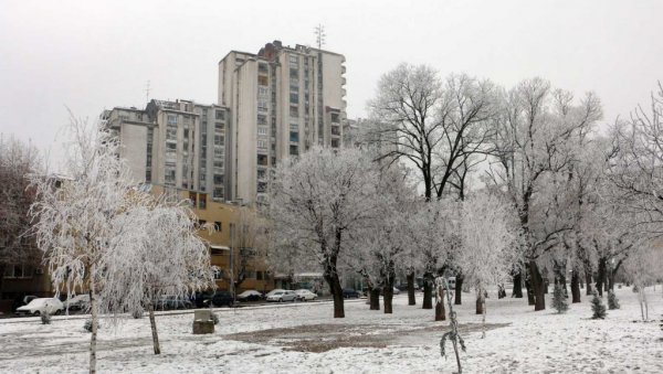 МЕТЕОРОЛОГ ОТКРИВА ХОЋЕ ЛИ БИТИ СНЕГА У АПРИЛУ: Србија на удару чудне временске појаве, може утицати и на наше здравље МЕТЕОРОЛОГ ОТКРИВА ХОЋЕ ЛИ БИТИ СНЕГА У АПРИЛУ: Србија на удару чудне временске појаве, може утицати и на наше здравље