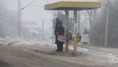KIŠA PRELAZI U SNEG, U BEOGRADU PLJUSAK OD RANOG JUTRA: Hladni front stiže u Srbiju, temperatura opet u minusu KIŠA PRELAZI U SNEG, U BEOGRADU PLJUSAK OD RANOG JUTRA: Hladni front stiže u Srbiju, temperatura opet u minusu
