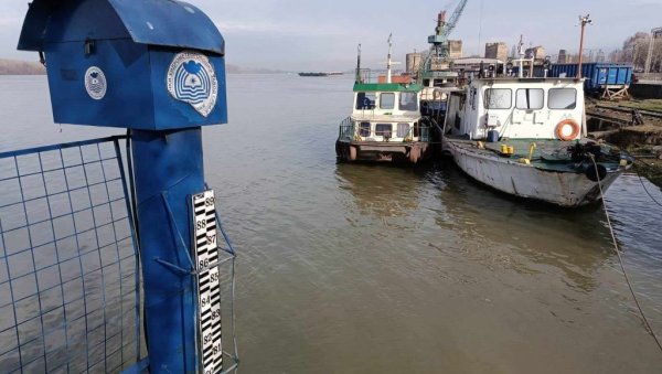 ВОДОСТАЈ ДУНАВА КОД СМЕДЕРЕВА СТАГНИРА: Јутрос пет центиметара изнад коте редовне одбране од поплава ВОДОСТАЈ ДУНАВА КОД СМЕДЕРЕВА СТАГНИРА: Јутрос пет центиметара изнад коте редовне одбране од поплава