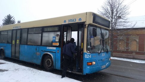 Е-НОВЧАНИК ПЛАЋА ВОЖЊУ: Брже и једноставније до карте у новосадском превозу