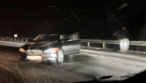 LANČANI SUDAR KOD NAPLATNE RAMPE: Stvaraju se velike gužve u Staroj Pazovi (FOTO)