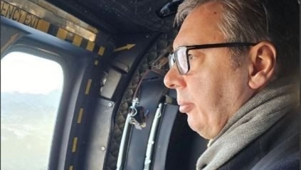 ВУЧИЋ СТИГАО У ШВАЈЦАРСКУ: Председник објавио фотографију из хеликоптера надомак Давоса (ФОТО) ВУЧИЋ СТИГАО У ШВАЈЦАРСКУ: Председник објавио фотографију из хеликоптера надомак Давоса (ФОТО)