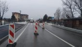 RADOVI NA NOVOM MOSTU U PARAĆINU: Danas i sutra za saobraćaj jedna traka (FOTO) RADOVI NA NOVOM MOSTU U PARAĆINU: Danas i sutra za saobraćaj jedna traka (FOTO)