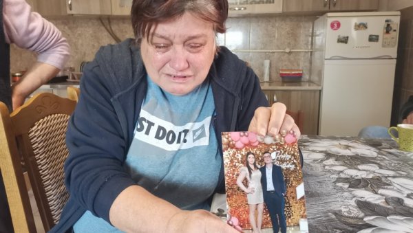 НЕ ЗНАМ ШТА ЋУ, ШТА ДА РАДИМ? Новости у кући Николе који је страдао у експлозији у Трајалу - Мајка и отац неутешни (ФОТО) НЕ ЗНАМ ШТА ЋУ, ШТА ДА РАДИМ? Новости у кући Николе који је страдао у експлозији у Трајалу - Мајка и отац неутешни (ФОТО)
