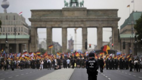 PODRIVAČI KOJE NEMCI VOLE: Rejting desničarske AfD u vrtoglavom usponu, savezni izbori već dogodine PODRIVAČI KOJE NEMCI VOLE: Rejting desničarske AfD u vrtoglavom usponu, savezni izbori već dogodine