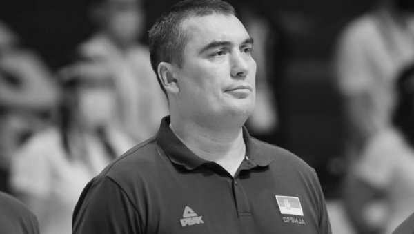 МНОГО БОЛИ: Дејан Милојевић је изгубио животну битку тачно на данашњи дан (ФОТО) МНОГО БОЛИ: Дејан Милојевић је изгубио животну битку тачно на данашњи дан (ФОТО)