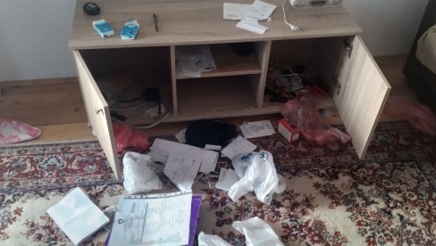KUĆE SRPSKIH POVRATNIKA PONOVO NA METI ALBANSKIH EKSTREMISTA: Napadi jasna poruka - proterati Srbe (FOTO) KUĆE SRPSKIH POVRATNIKA PONOVO NA METI ALBANSKIH EKSTREMISTA: Napadi jasna poruka - proterati Srbe (FOTO)