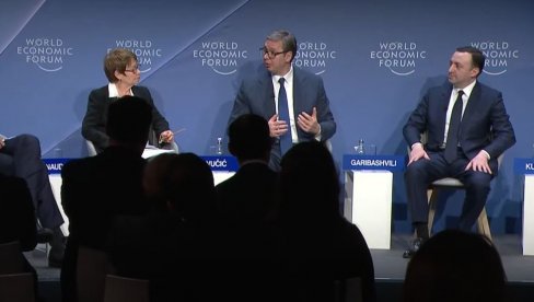NAJVAŽNIJE JE POVEZIVANJE, SAMO TAKO MOŽEMO DA GLEDAMO U BUDUĆNOST: Predsednik Vučić se oglasio nakon gostovanja na panelu u Davosu (FOTO) NAJVAŽNIJE JE POVEZIVANJE, SAMO TAKO MOŽEMO DA GLEDAMO U BUDUĆNOST: Predsednik Vučić se oglasio nakon gostovanja na panelu u Davosu (FOTO)