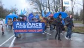 ТРАЖЕ БОЉЕ УСЛОВЕ РАДА ТОКОМ ОИ: Француски полицајци одржали једнодневни штрајк (ВИДЕО) ТРАЖЕ БОЉЕ УСЛОВЕ РАДА ТОКОМ ОИ: Француски полицајци одржали једнодневни штрајк (ВИДЕО)