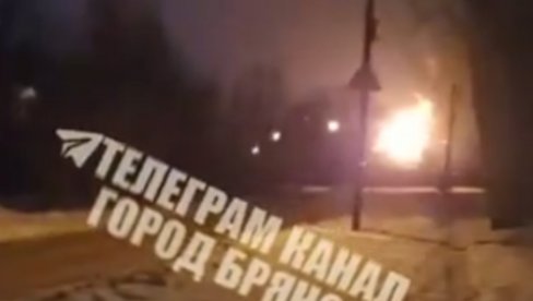 УКРАЈИНСКИ ДРОН ДИГАО У ВАЗДУХ ВЕЛИКО СКЛАДИШТЕ НАФТЕ: Гори нафтно постројење на западу Русије (ВИДЕО) УКРАЈИНСКИ ДРОН ДИГАО У ВАЗДУХ ВЕЛИКО СКЛАДИШТЕ НАФТЕ: Гори нафтно постројење на западу Русије (ВИДЕО)