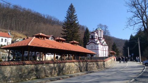 DA LI ĆE SE NAPLAĆIVATI ULAZ U MANASTIR TUMANE? Oglasili se monasi DA LI ĆE SE NAPLAĆIVATI ULAZ U MANASTIR TUMANE? Oglasili se monasi