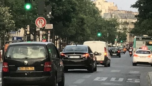 ОДЗВОНИЛО ЈЕ БЕНЗИНЦИМА И ДИЗЕЛАШИМА? Директива у Бриселу задаје огромну главобољу возачима ОДЗВОНИЛО ЈЕ БЕНЗИНЦИМА И ДИЗЕЛАШИМА? Директива у Бриселу задаје огромну главобољу возачима