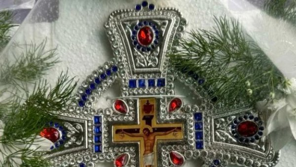 У ЛАЗАРЕВЦУ ПОЧЕЛО ПРИЈАВЉИВАЊЕ ЗА БОГОЈАВЉЕНСКО ПЛИВАЊЕ: Часни крст победнику, осталим учесницима вредни поклони У ЛАЗАРЕВЦУ ПОЧЕЛО ПРИЈАВЉИВАЊЕ ЗА БОГОЈАВЉЕНСКО ПЛИВАЊЕ: Часни крст победнику, осталим учесницима вредни поклони