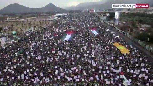 AMERIKA JE MAJKA TERORIZMA Veličanstven miting u Jemenu (VIDEO) AMERIKA JE MAJKA TERORIZMA Veličanstven miting u Jemenu (VIDEO)
