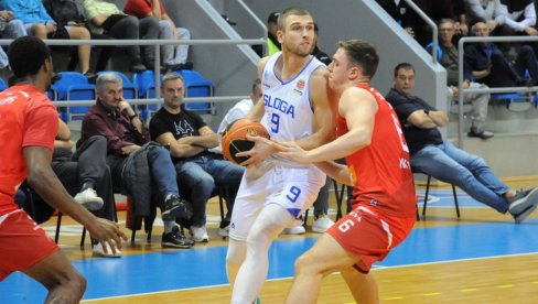 „BELI“U PROBLEMU: U Kraljevu Sloga poražena od Slobode „BELI“U PROBLEMU: U Kraljevu Sloga poražena od Slobode