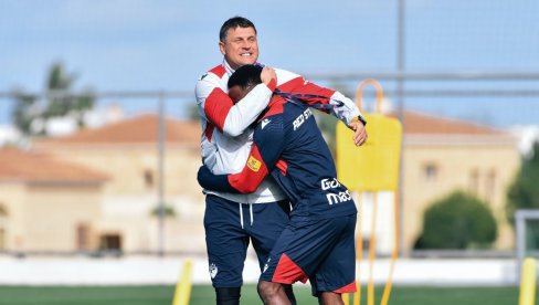 U ZVEZDI SNOVI NIKAD NE PRESTAJU: Vladan Milojević za Novosti: Prvi put mi se dešava da vodim Zvezdu, a da je Partizan ispred nas, ali... U ZVEZDI SNOVI NIKAD NE PRESTAJU: Vladan Milojević za Novosti: Prvi put mi se dešava da vodim Zvezdu, a da je Partizan ispred nas, ali...