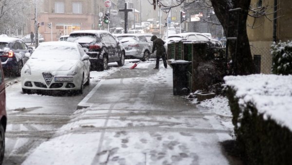 СНЕЖНО ЈУТРО И МИНУС: Ево где ће данас бити пролећно време и какво нас време очекује за викенд