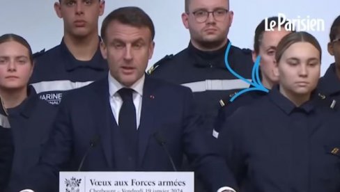 ZAMALO DA PADNE U NESVEST TOKOM GOVORA MAKRONA: Devojci se slošilo, hitno reagovao i francuski predsednik (VIDEO) ZAMALO DA PADNE U NESVEST TOKOM GOVORA MAKRONA: Devojci se slošilo, hitno reagovao i francuski predsednik (VIDEO)