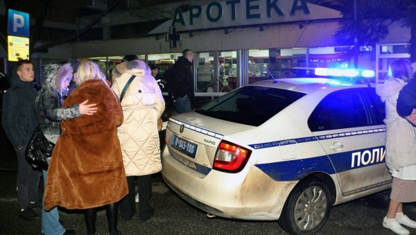 ПРЕТИО МИ ЈЕ ПИШТОЉЕМ И ТРАЖИО НОВАЦ: Исповест раднице из Смедерева, киоск и апотеку покушао да опљачка осуђивани мушкарац (ФОТО/ ВИДЕО) ПРЕТИО МИ ЈЕ ПИШТОЉЕМ И ТРАЖИО НОВАЦ: Исповест раднице из Смедерева, киоск и апотеку покушао да опљачка осуђивани мушкарац (ФОТО/ ВИДЕО)