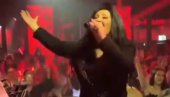 PRIPREME ZA KONCERTE: Dragana Mirković srušila sve rekorde (FOTO/VIDEO) PRIPREME ZA KONCERTE: Dragana Mirković srušila sve rekorde (FOTO/VIDEO)