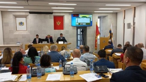 СЕДНИЦА СО ХЕРЦЕГ НОВИ НА ЧЕКАЊУ: Све је могуће и договор и нови избори СЕДНИЦА СО ХЕРЦЕГ НОВИ НА ЧЕКАЊУ: Све је могуће и договор и нови избори