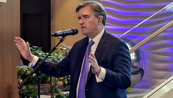 УМЕСТО ДА ШТИТИ ДЕЈТОН ПОЗИВА НА ЊЕГОВО РУШЕЊЕ: Оштро реговање из Српске на поруке америчког дипломат УМЕСТО ДА ШТИТИ ДЕЈТОН ПОЗИВА НА ЊЕГОВО РУШЕЊЕ: Оштро реговање из Српске на поруке америчког дипломат