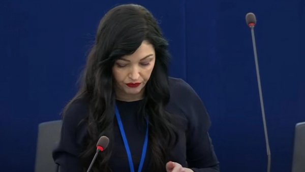 ЉУДСКА ПРАВА СУ УМРЛА И САХРАЊЕНА НА КИМ: Дуња Симоновић Братић упутила оштру поруку у Парламетнарној скупштини Савета Европе ЉУДСКА ПРАВА СУ УМРЛА И САХРАЊЕНА НА КИМ: Дуња Симоновић Братић упутила оштру поруку у Парламетнарној скупштини Савета Европе