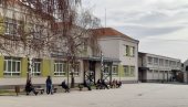 НАСТАВЉЕНА ВИШЕГОДИШЊА ТРАДИЦИЈА: Састанак са директорима лесковачких школа НАСТАВЉЕНА ВИШЕГОДИШЊА ТРАДИЦИЈА: Састанак са директорима лесковачких школа