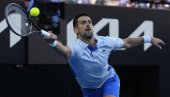 NOVAK NAPADA SINERA KOJI JE U ŽIVOTNOJ FORMI: Srbin juri ka još jednom grend slem finalu! NOVAK NAPADA SINERA KOJI JE U ŽIVOTNOJ FORMI: Srbin juri ka još jednom grend slem finalu!