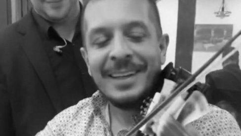 TUGA: Ovo je muzičar Dejan Mitrović koji je poginuo na Obrenovačkom putu (FOTO) TUGA: Ovo je muzičar Dejan Mitrović koji je poginuo na Obrenovačkom putu (FOTO)
