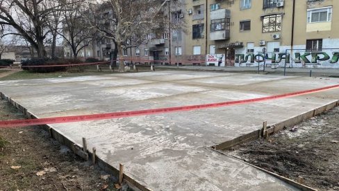 ПЕТИЦИЈА ГРАДУ УРОДИЛА ПЛОДОМ: Јагодинско насеље добија терен за баскет ПЕТИЦИЈА ГРАДУ УРОДИЛА ПЛОДОМ: Јагодинско насеље добија терен за баскет