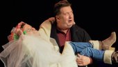 „СВАДБЕНА ЗВОНА“ У БЕОГРАДУ И НОВОМ САДУ: Две премијере једне комедије (ФОТО) „СВАДБЕНА ЗВОНА“ У БЕОГРАДУ И НОВОМ САДУ: Две премијере једне комедије (ФОТО)