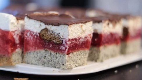 TORTA SA MAKOM I MALINAMA: Raskošna i kremasta, super za svečane prilike (VIDEO) TORTA SA MAKOM I MALINAMA: Raskošna i kremasta, super za svečane prilike (VIDEO)
