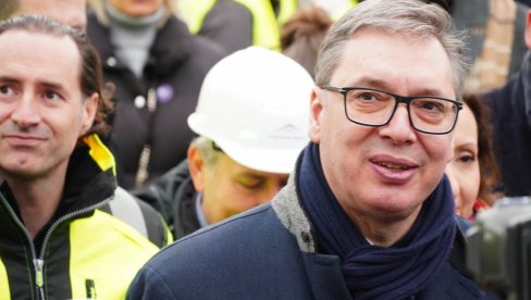 MOĆNA VUČIĆEVA PORUKA: Vi bi da kaznite Srbiju, a ja ću da štim i da branim zemlju i narod pa i onaj na KiM MOĆNA VUČIĆEVA PORUKA: Vi bi da kaznite Srbiju, a ja ću da štim i da branim zemlju i narod pa i onaj na KiM