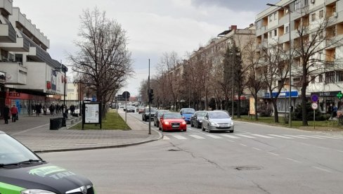 START SKUPLJI 50 DINARA: Nove cene taksi prevoza u Leskovcu START SKUPLJI 50 DINARA: Nove cene taksi prevoza u Leskovcu