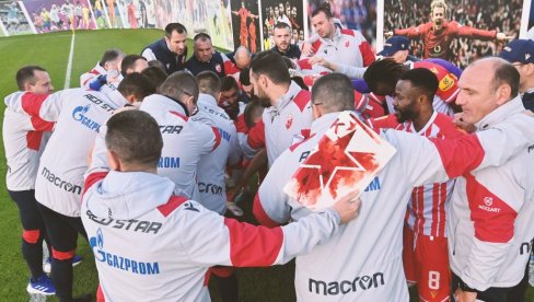 ZVEZDA SILNA PROTIV SPARTAKA: Crveno-bela deca plesala po terenu u fantastičnom meču ZVEZDA SILNA PROTIV SPARTAKA: Crveno-bela deca plesala po terenu u fantastičnom meču
