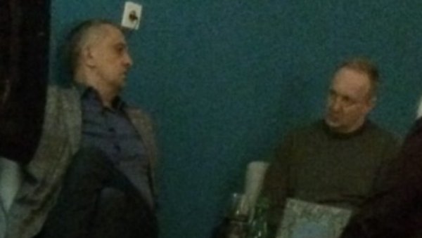 ЂИЛАСОВО ЗЛО: Плаћеници у Времену на четири стране линчују Андреја Вучића (ФОТО) ЂИЛАСОВО ЗЛО: Плаћеници у Времену на четири стране линчују Андреја Вучића (ФОТО)