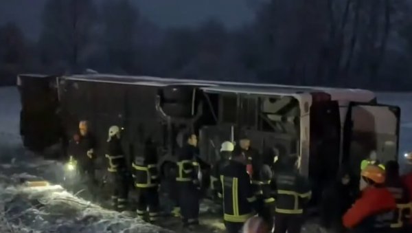 ЗА 8 ДАНА У САОБРАЋАЈНИМ НЕСРЕЋАМА ПОГИНУЛЕ 72 ОСОБЕ: Крвави празник у Турској ЗА 8 ДАНА У САОБРАЋАЈНИМ НЕСРЕЋАМА ПОГИНУЛЕ 72 ОСОБЕ: Крвави празник у Турској