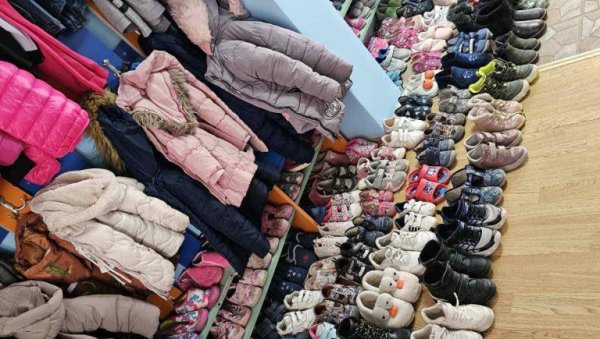 СВЕ ВИШЕ СРПСКИХ МАЛИШАНА НА КиМ: Ова фотографија даје наду Србима у јужној покрајини (ФОТО) СВЕ ВИШЕ СРПСКИХ МАЛИШАНА НА КиМ: Ова фотографија даје наду Србима у јужној покрајини (ФОТО)