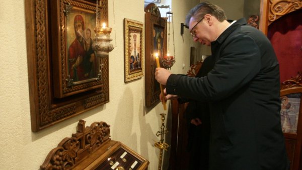 ВУЧИЋ ЈАСАН: Не видим разлог да се не пева Весели се, српски роде на прослави у Скопљу ВУЧИЋ ЈАСАН: Не видим разлог да се не пева Весели се, српски роде на прослави у Скопљу